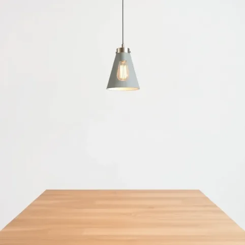 Czy lampa musi być nad stołem