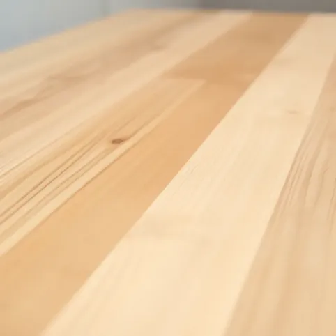 Jak odnowić blat stołu z okleiny